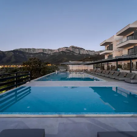 Toska Tower Aparthotel 4*