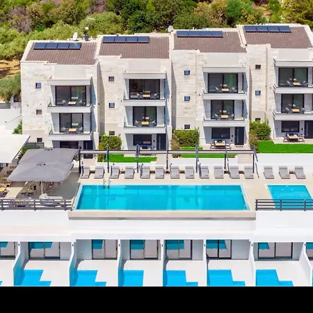 Toska Tower Aparthotel 4*