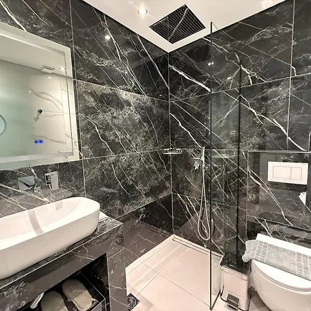 Апарт-отель Toska Tower 4*